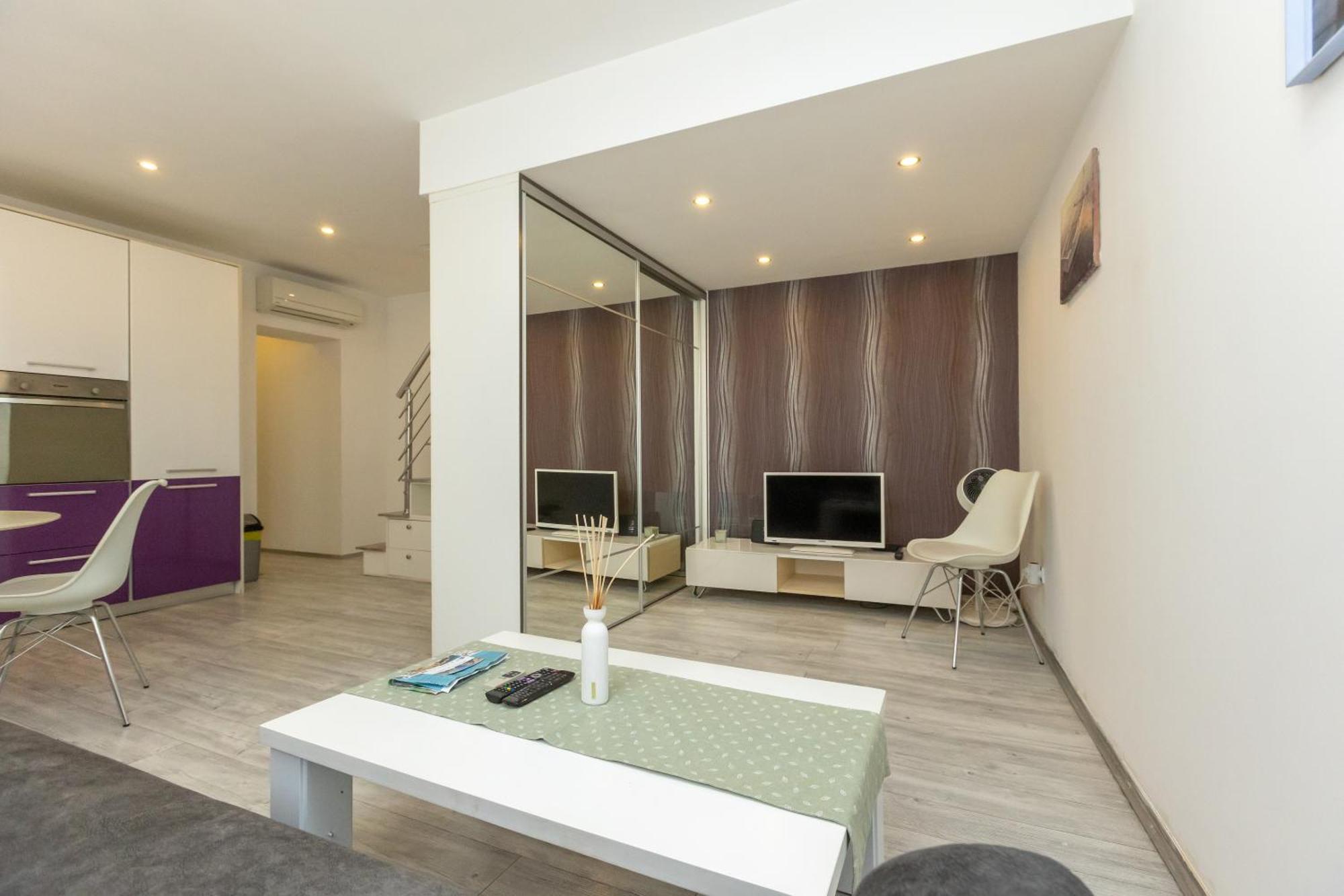 Alpha Loft 1Br Apartment In Center 扎达尔 外观 照片