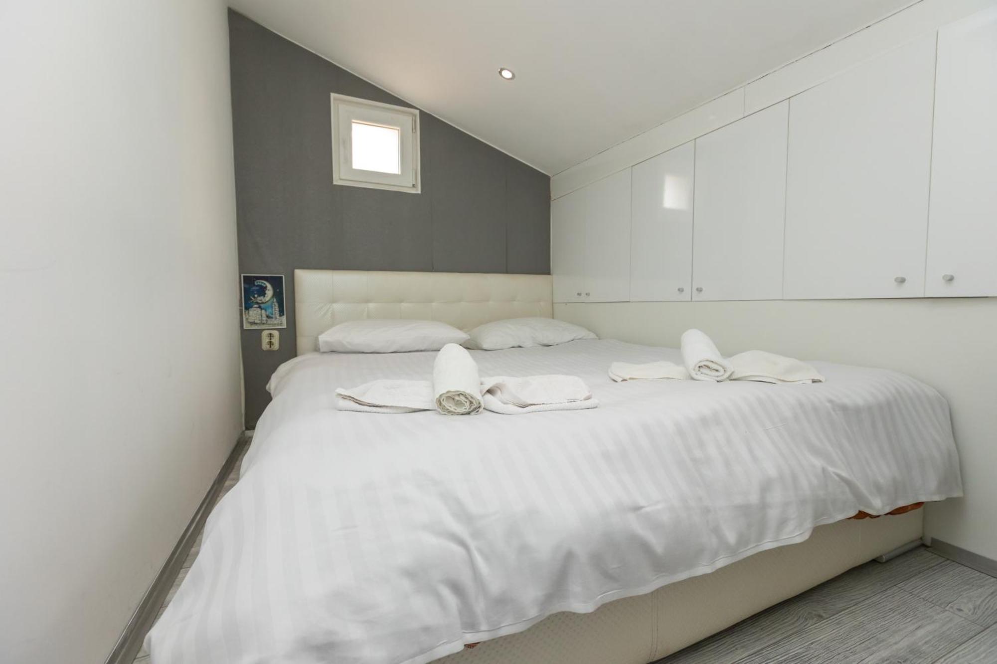 Alpha Loft 1Br Apartment In Center 扎达尔 外观 照片